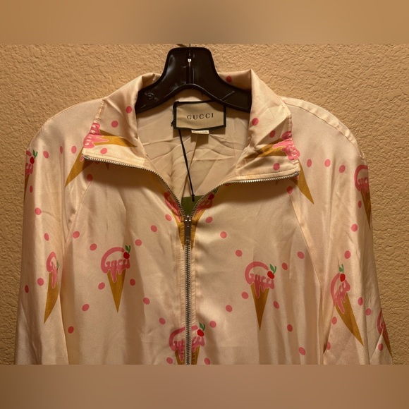 New Authentic Gucci Ice Cream Logo Print Zipper Jacket Pink Size M - Picture 4 of 16